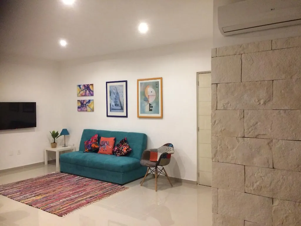 Condominios Uxmal Плая-дель-Кармен 0*,